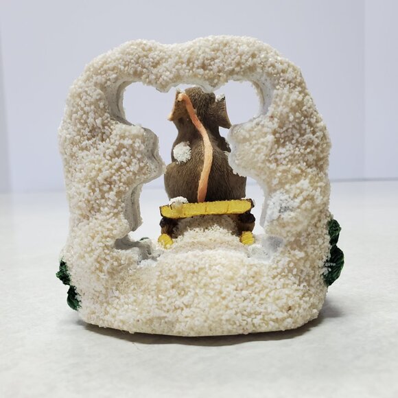 Charming Tails Figurine Collectible Dashing Through The Snow Sledding Mouse - Picture 8 of 11